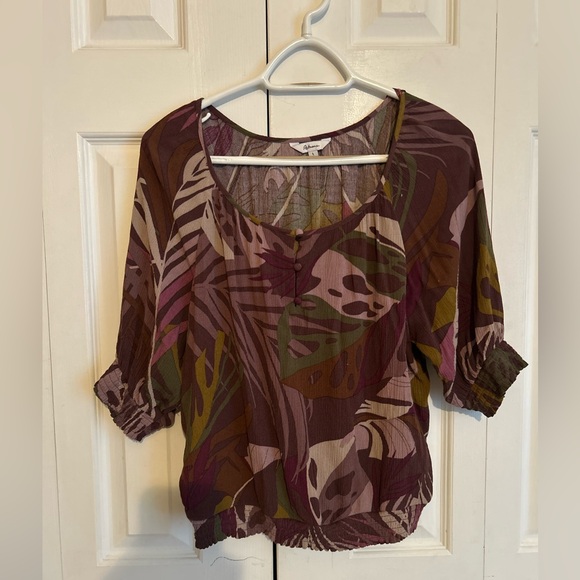 Reitmans Tops - ❤️3/$15❤️ Reitmans blouson top